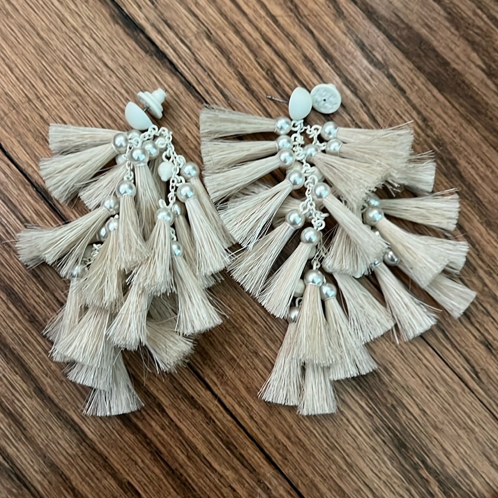 Tory Burch White Horsehair and Pearl Tassel Earring NWOT